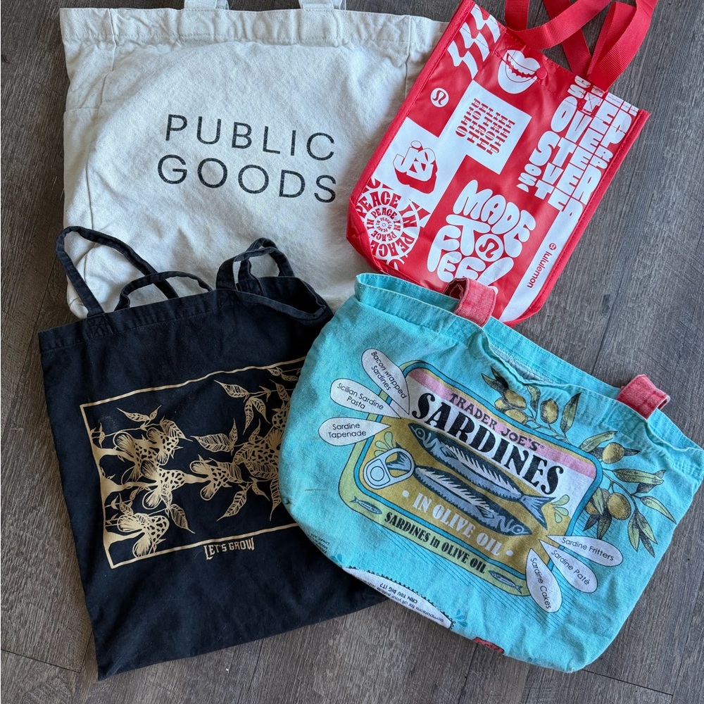 lululemon athletica Red Graphic Reusable Tote